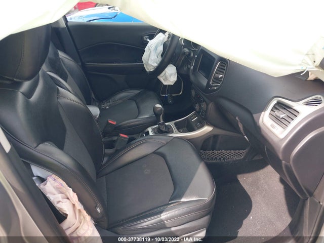 3C4NJCBB5KT685413 Jeep Compass Latitude