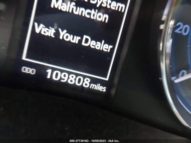 2018 TOYOTA COROLLA SE VIN: 2T1BURHE1JC048860