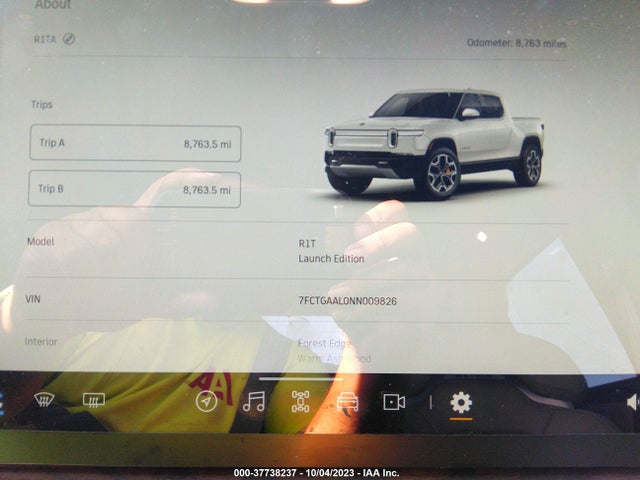 Rivian R1t Launch Edition 2022 7FCTGAAL0NN009826 Image 7
