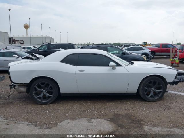 2C3CDZAG3JH263084 Dodge Challenger Sxt Plus