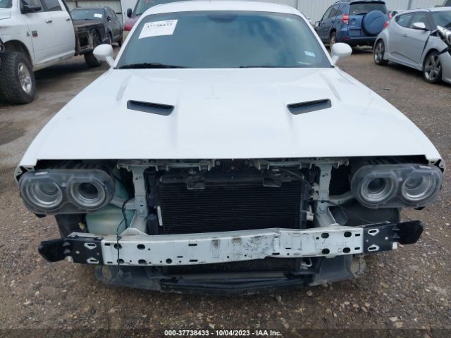 2C3CDZAG3JH263084 Dodge Challenger Sxt Plus