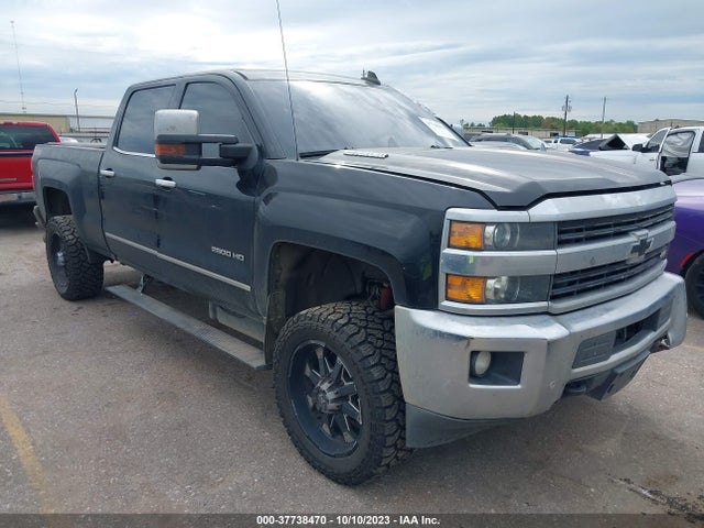 2015 1GC1KWE80FF678690 main image