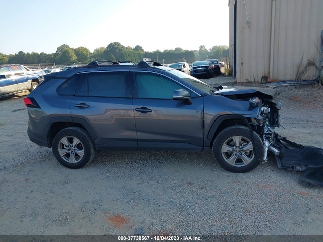 2022 TOYOTA RAV4 XLE VIN: 2T3W1RFV1NC204728