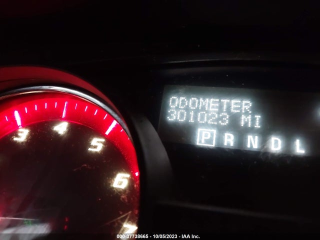 2010 GMC ACADIA SLE VIN: 1GKLVLED4AJ181924