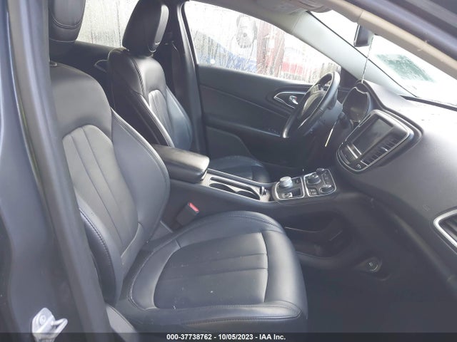 Chrysler 200 Limited Platinum 2017 1C3CCCAB3HN504308 Image 5