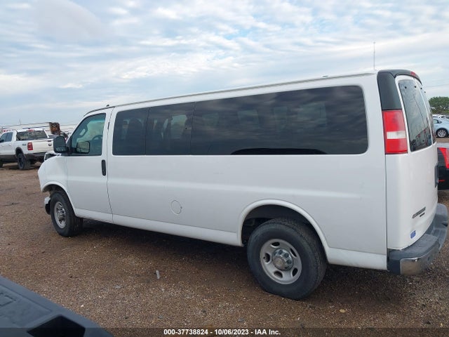 2016 CHEVROLET EXPRESS PASSENGER LT VIN: 1GAZGPFG3G1235005