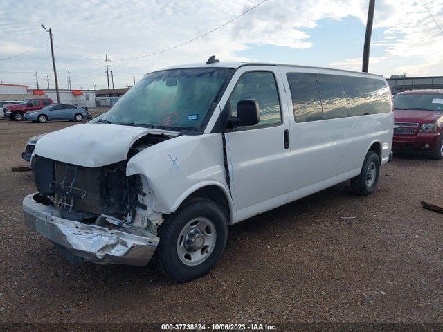 Chevrolet Express Passenger Lt 2016 1GAZGPFG3G1235005 Image 2