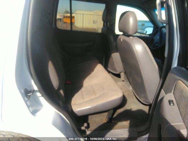 2005 FORD EXPLORER XLS VIN: 1FMZU62KX5UB41201