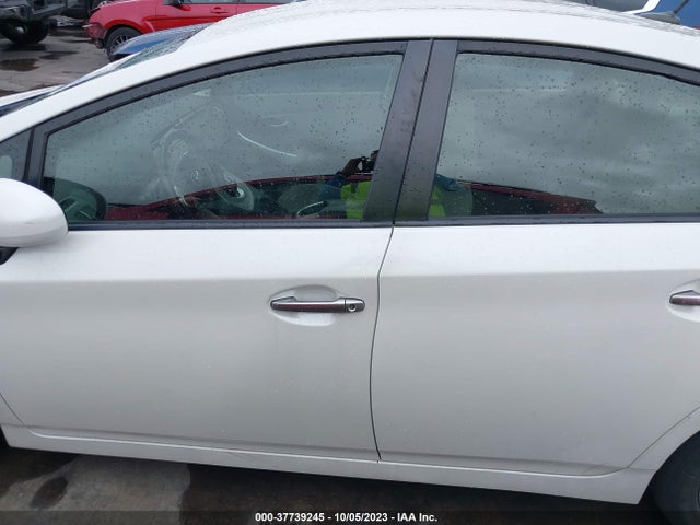Toyota PRIUS PLUG-IN 2014 JTDKN3DP3E3062761 Image 14