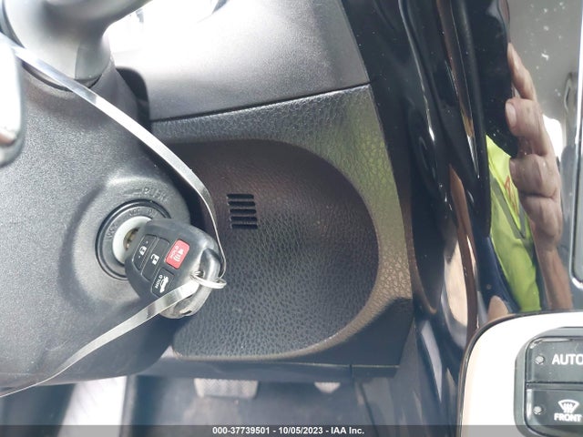 2017 TOYOTA COROLLA L/LE/XLE/SE VIN: 5YFBURHEXHP716052