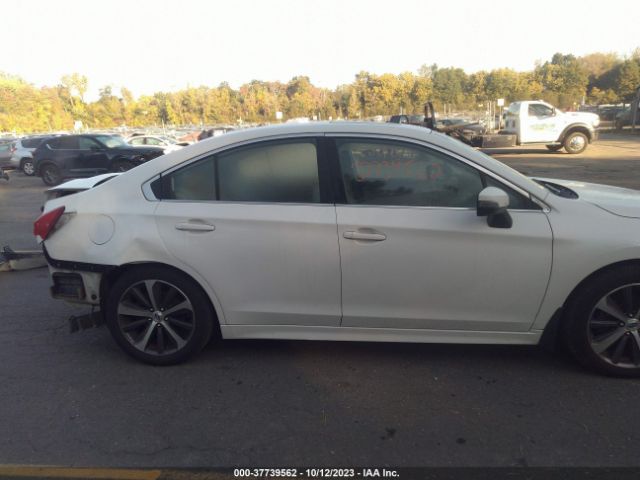 4S3BNAN66F3028213 Subaru Legacy 2.5i Limited