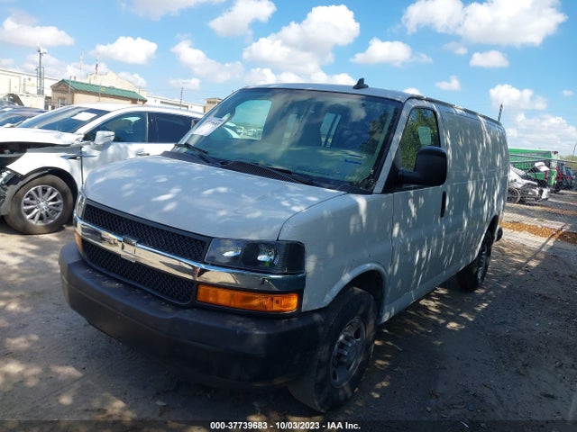 Chevrolet EXPRESS CARGO VAN 2018 1GCWGAFP8J1235550 Image 14