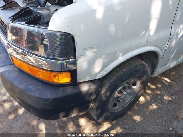 Chevrolet EXPRESS CARGO VAN 2018 1GCWGAFP8J1235550 Image 6