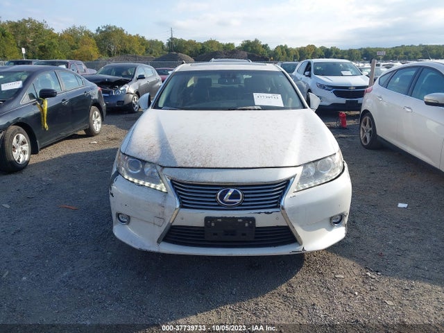 JTHBW1GG3F2093379 Lexus Es 300h Hybrid