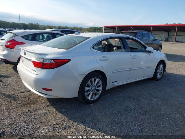 JTHBW1GG3F2093379 Lexus Es 300h Hybrid