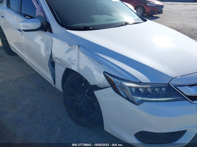 Acura ILX 2018 19UDE2F31JA005897 Image 12