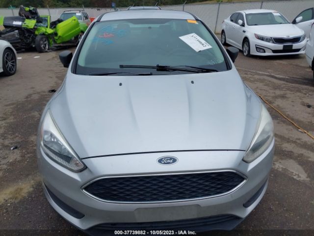 1FADP3E22JL308009 Ford FOCUS S