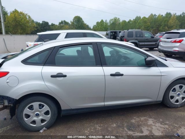 1FADP3E22JL308009 Ford FOCUS S