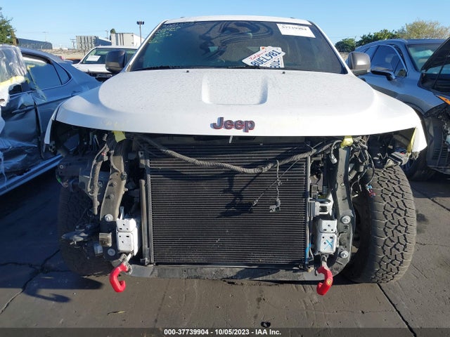 1C4RJFLG4JC103647 Jeep Grand Cherokee Trailhawk