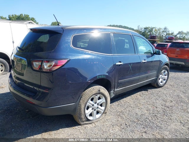 Chevrolet Traverse Ls 2015 1GNKRFKD8FJ133066 Image 4