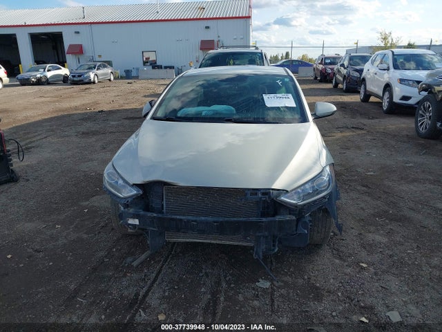 Hyundai ELANTRA SE 2018 5NPD74LF1JH273246 Image 12