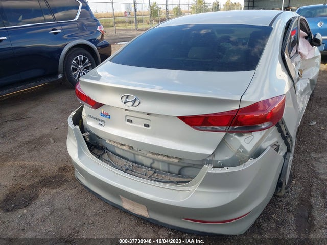 Hyundai ELANTRA SE 2018 5NPD74LF1JH273246 Image 16