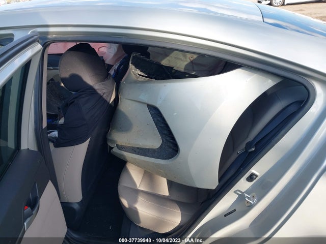 Hyundai ELANTRA SE 2018 5NPD74LF1JH273246 Image 8