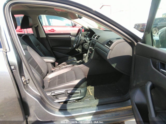 1VWBN7A39EC121429 Volkswagen Passat Tdi Se W/sunroof