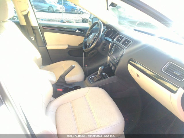 3VWL17AJ6HM399979 Volkswagen Jetta 1.8t Sel