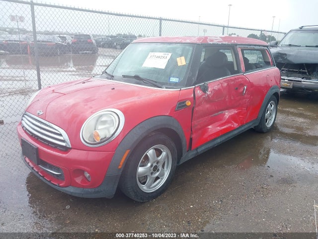 2011 MINI COOPER CLUBMAN WMWZF3C55BTY00970 Photo 1
