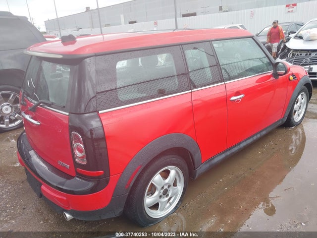 2011 MINI COOPER CLUBMAN WMWZF3C55BTY00970 Photo 3