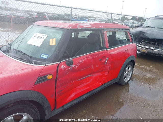 2011 MINI COOPER CLUBMAN WMWZF3C55BTY00970 Photo 5