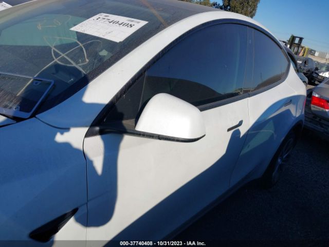 5YJYGDEE3LF013809 Tesla Model Y Long Range