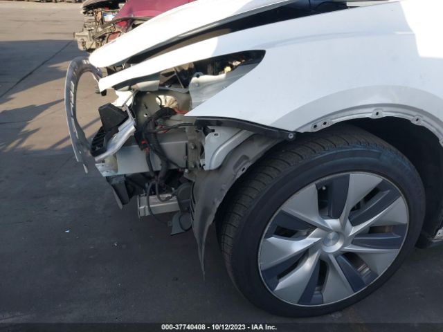 5YJYGDEE3LF013809 Tesla Model Y Long Range