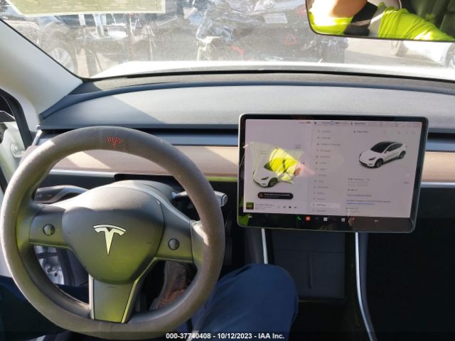 5YJYGDEE3LF013809 Tesla Model Y Long Range