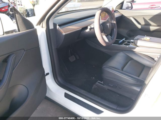 5YJYGDEE3LF013809 Tesla Model Y Long Range