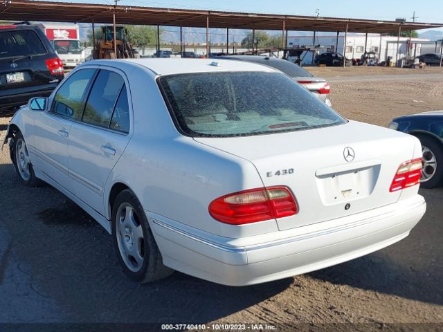 2001 MERCEDES-BENZ E-CLASS WDBJF70JX1X061738 Photo 2