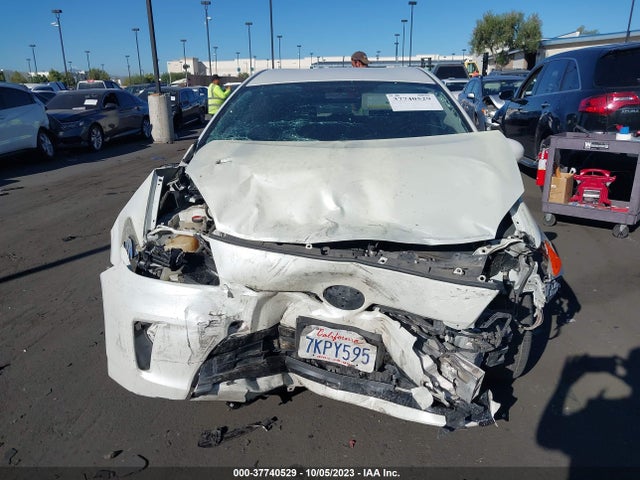 Toyota Prius Four 2015 JTDKN3DU8F1941854 Image 12