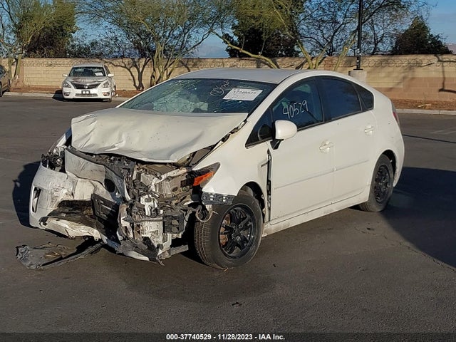 Toyota Prius Four 2015 JTDKN3DU8F1941854 Image 2