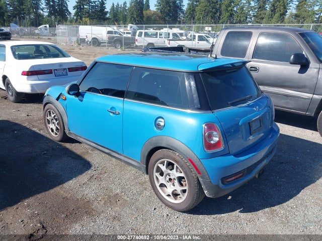 2012 MINI COOPER HARDTOP WMWSV3C52CT387122 Photo 2