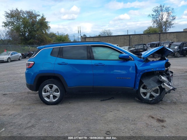 3C4NJDBB5JT485216 Jeep Compass Latitude