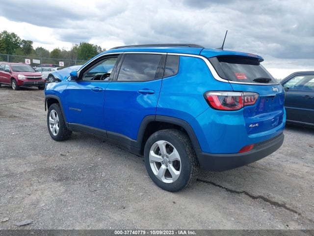 3C4NJDBB5JT485216 Jeep Compass Latitude