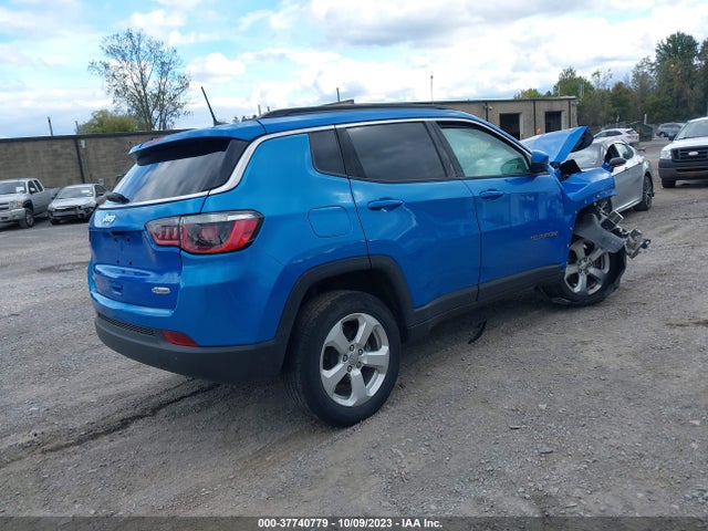 3C4NJDBB5JT485216 Jeep Compass Latitude