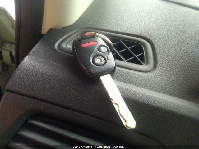 2013 HONDA CR-V LX VIN: 5J6RM4H35DL085515