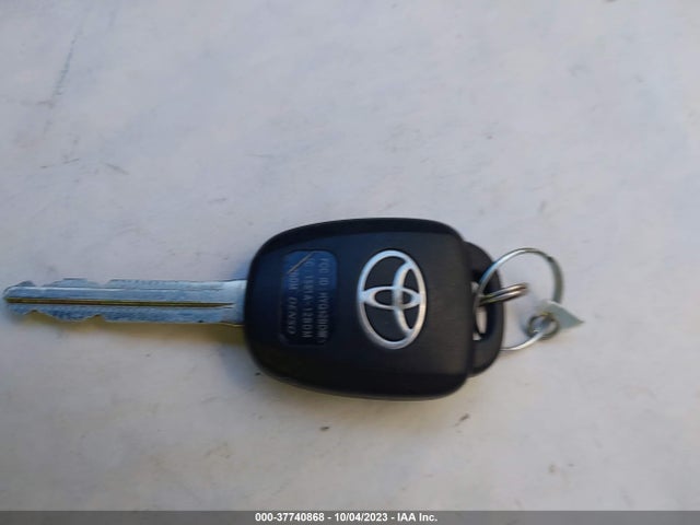 2014 TOYOTA RAV4 XLE VIN: JTMRFREVXEJ003181