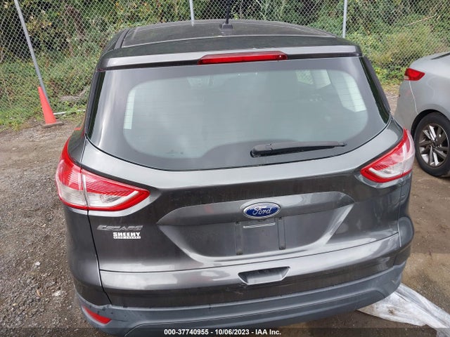 2015 FORD ESCAPE S VIN: 1FMCU0F75FUB46204
