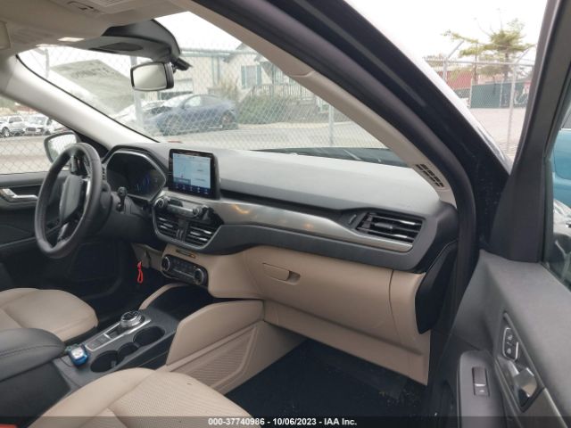 2022 FORD ESCAPE 1FMCU9J95NUB36610 Photo 4