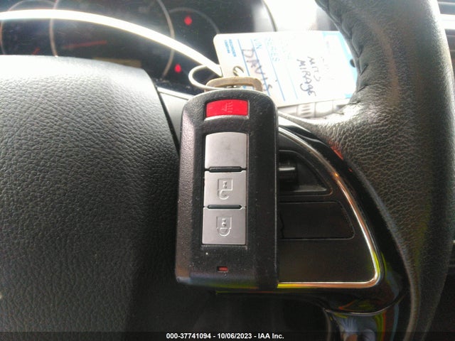 ML32A4HJXHH019679 Mitsubishi MIRAGE SE