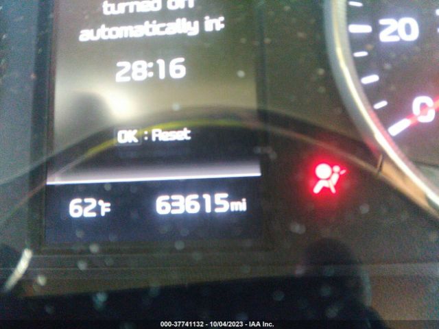5XXG14J2XNG101572 KIA K5 LXS