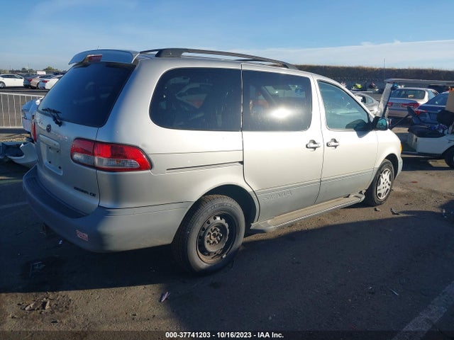 2002 TOYOTA SIENNA CE VIN: 4T3ZF19CX2U454893